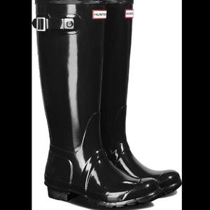 Hunter Original Tall Gloss Rain Boots: Black